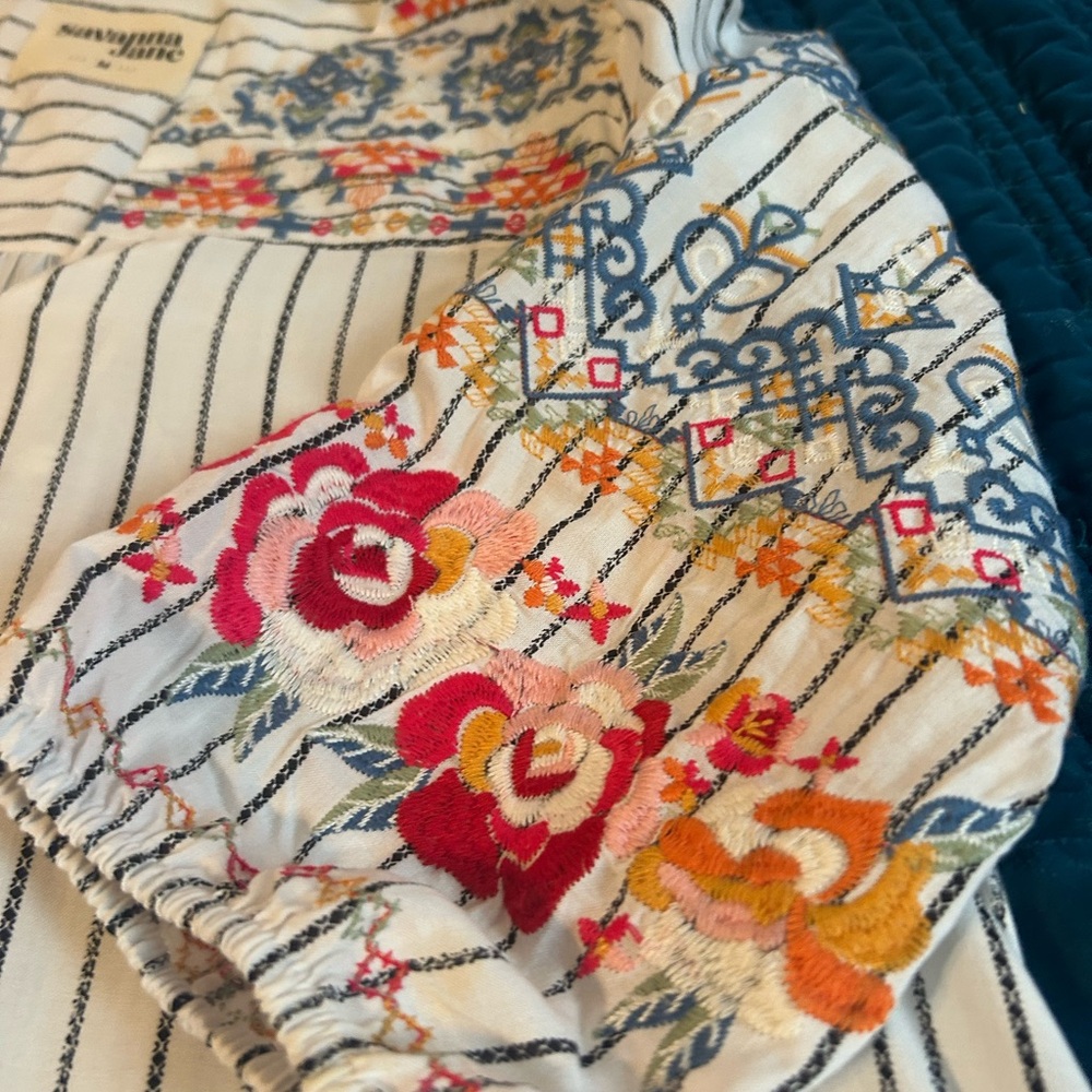 Savanna Jane Cream and Multicolor Embroidered Blouse - Picture 2 of 2